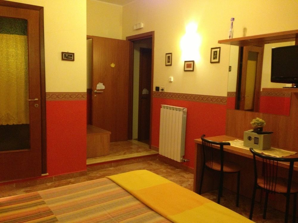 L'attico Di Piazza Mazzini Frühstückspension